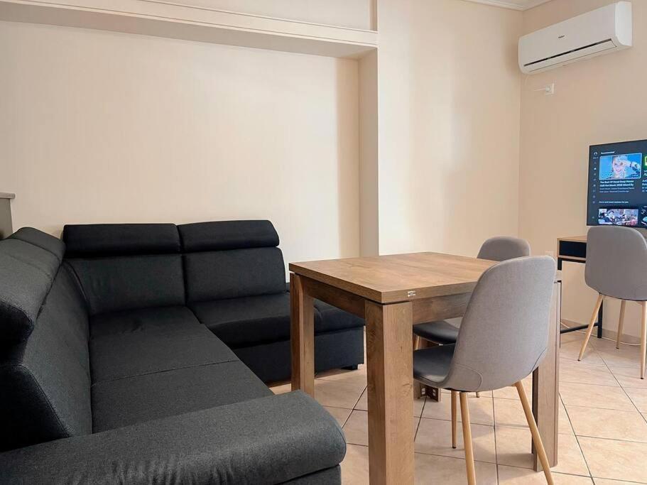 Charming 2Bedroom Apartment With Parking Athen Eksteriør billede