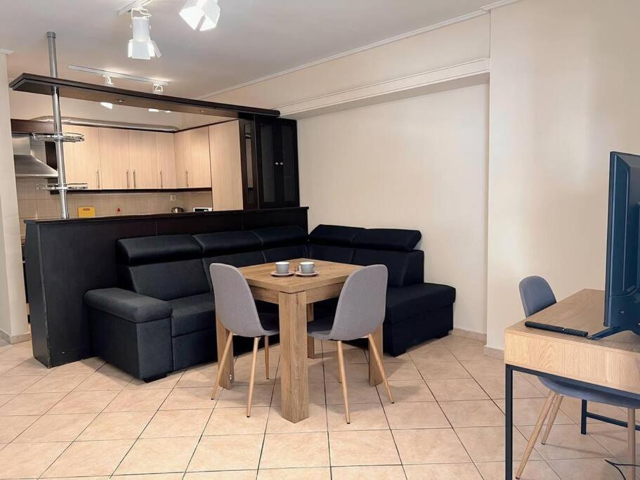 Charming 2Bedroom Apartment With Parking Athen Eksteriør billede
